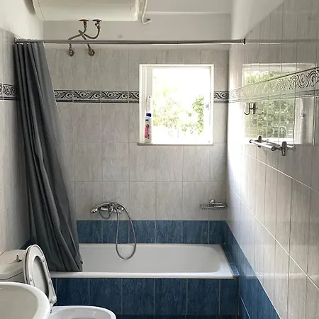 Vangjel Gjika Apartmán *